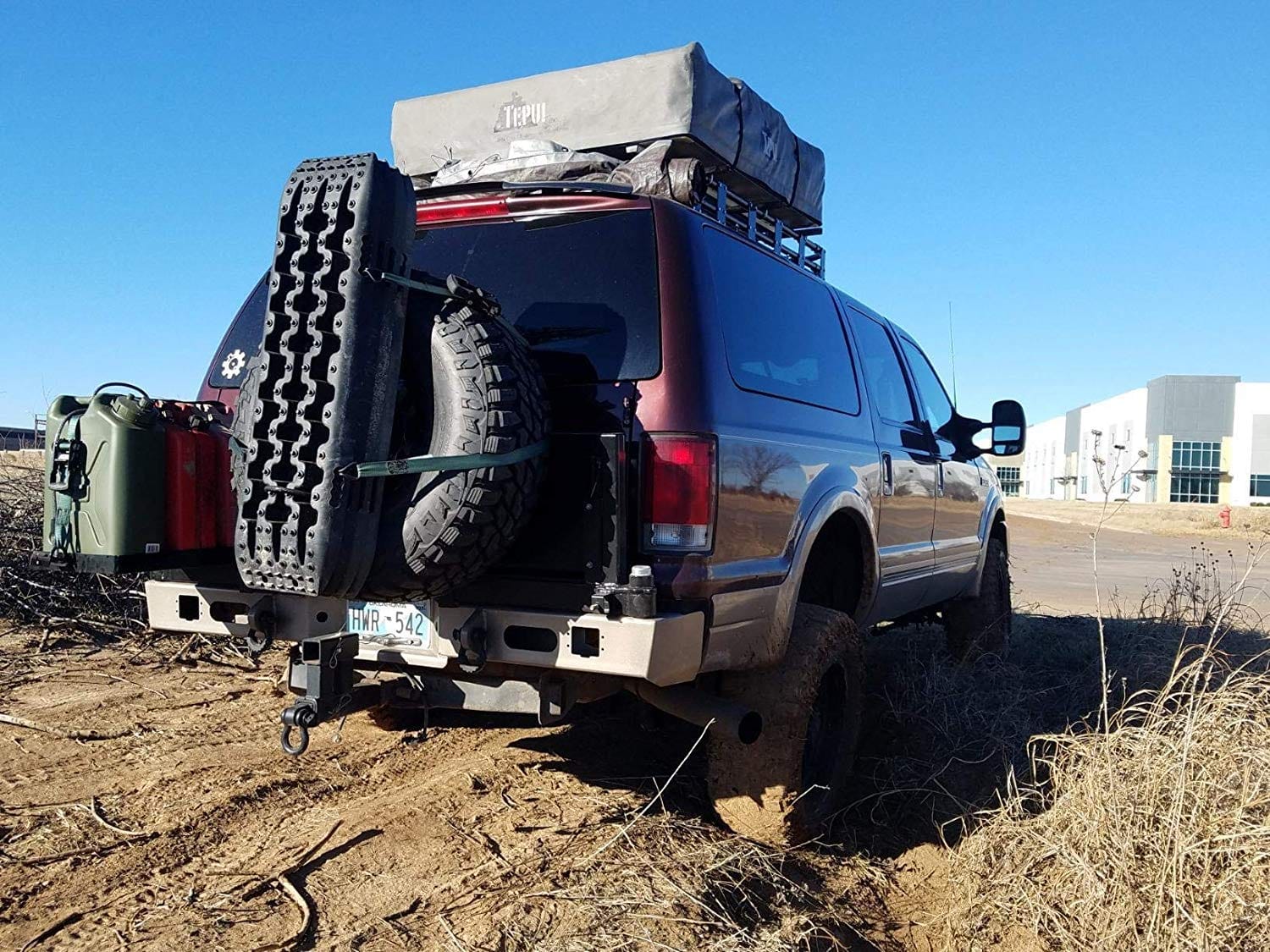 Black Color 4x4 Traction Mat Sand Ladder With Mounting Bracket. - Image 3