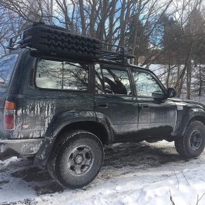 Black Color 4×4 Traction Mat Sand Ladder With Mounting Bracket.